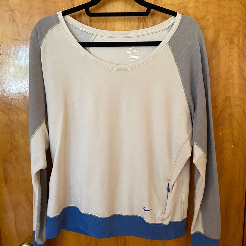 Nike dry fit sweater